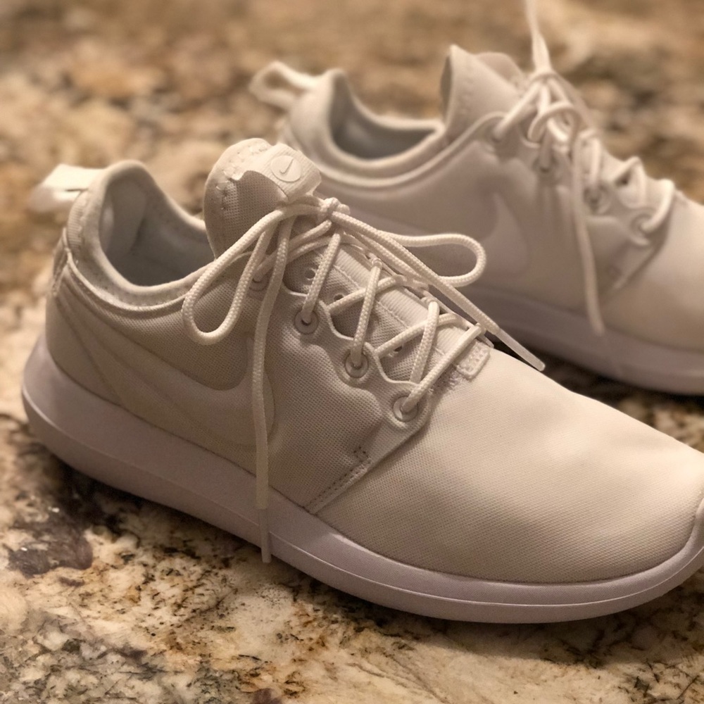 Gorgeous Custom All White Nike Roshe’s!